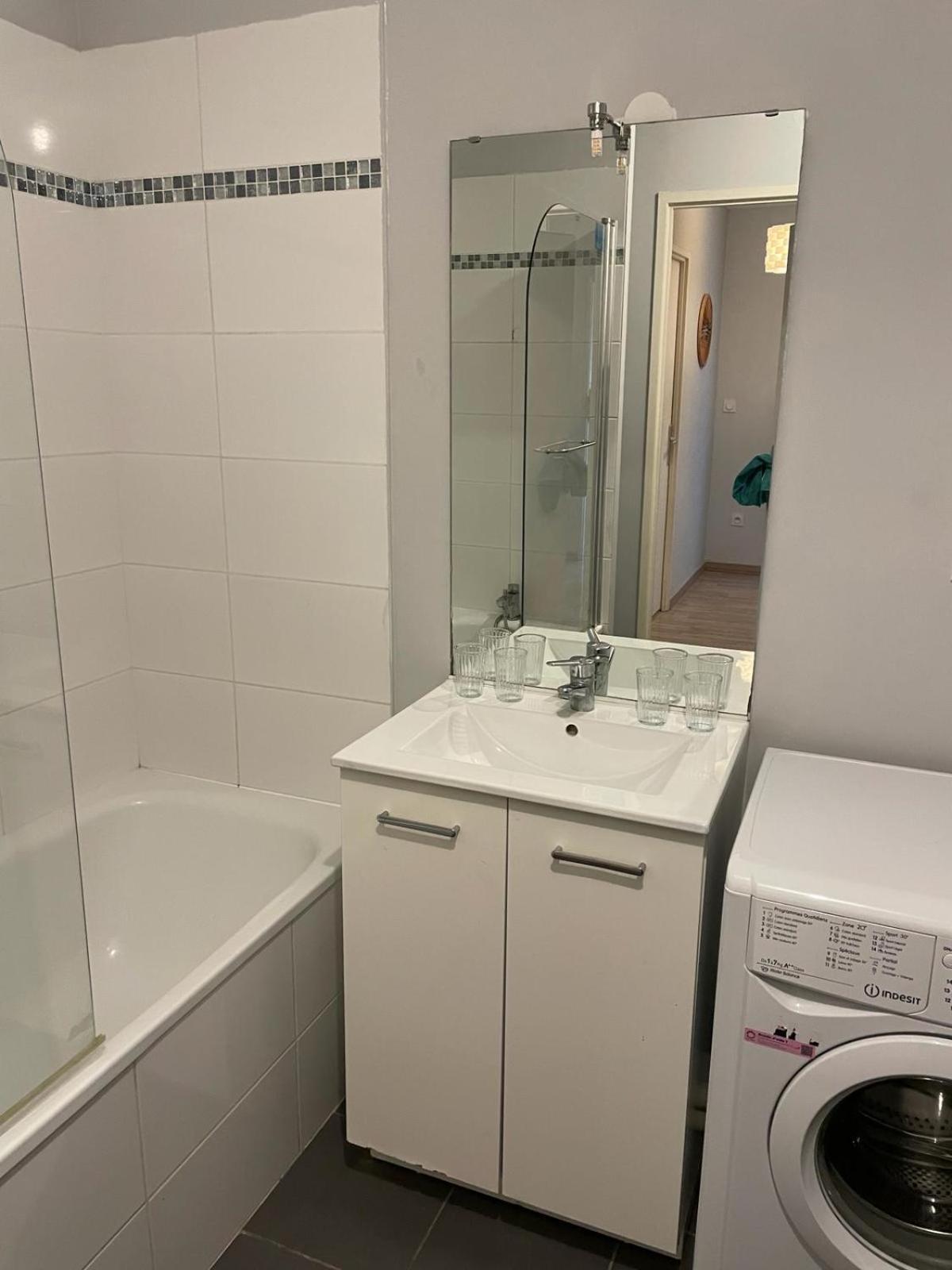 Appartement 2 Chambres Avec Terrasse Et Garage Saint-Andre-lez-Lille Εξωτερικό φωτογραφία